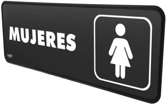 Letrero Informativo "BAÑOS MUJERES" Negro 23×7.5cm Sablón® 7919 [Pieza]