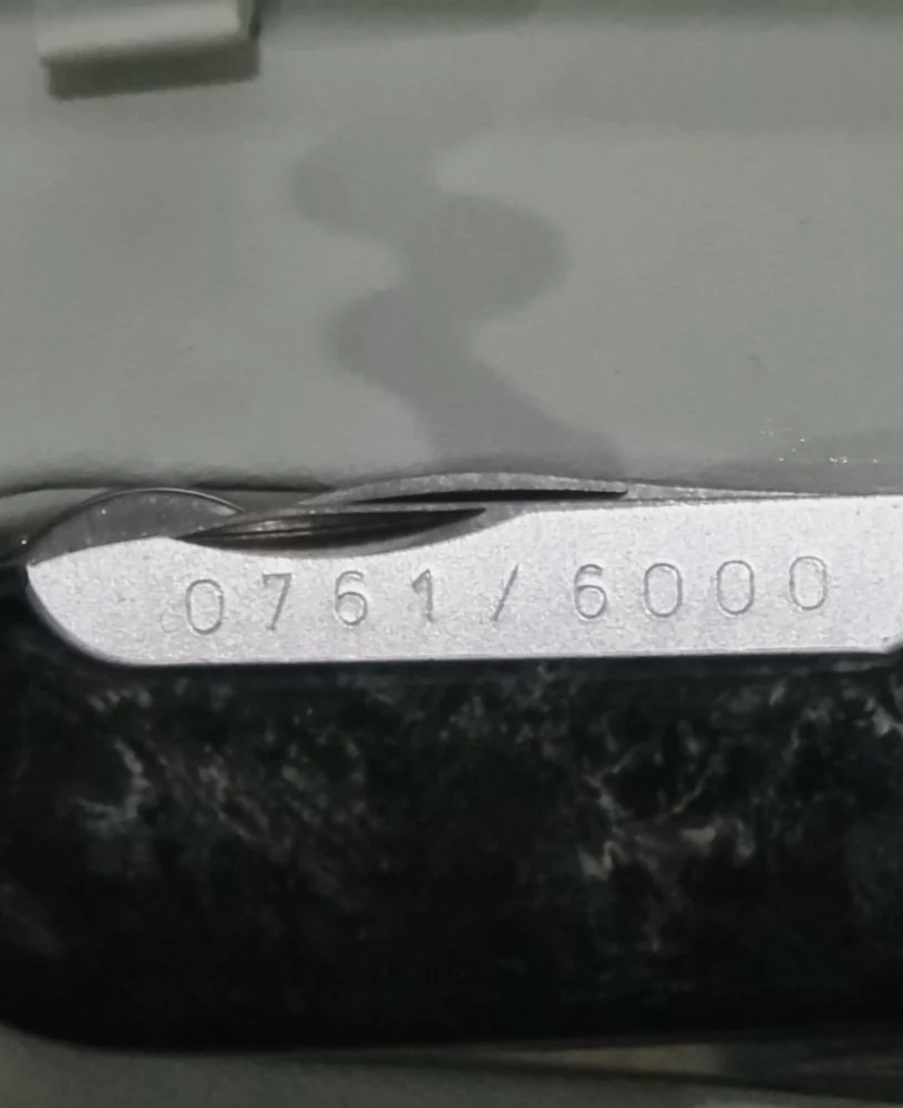 Navaja Limited Edition Swiss Champ 33 Damascus 91mm Cuerno de Res 2021 Victorinox® 1.6791.J21 [Pieza] - Image 4