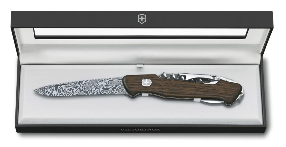 Navaja Limited Edition Wine Máster Damascus 130mm Madera 2019 Victorinox® 0.9701.J19 [Pieza] - Image 3